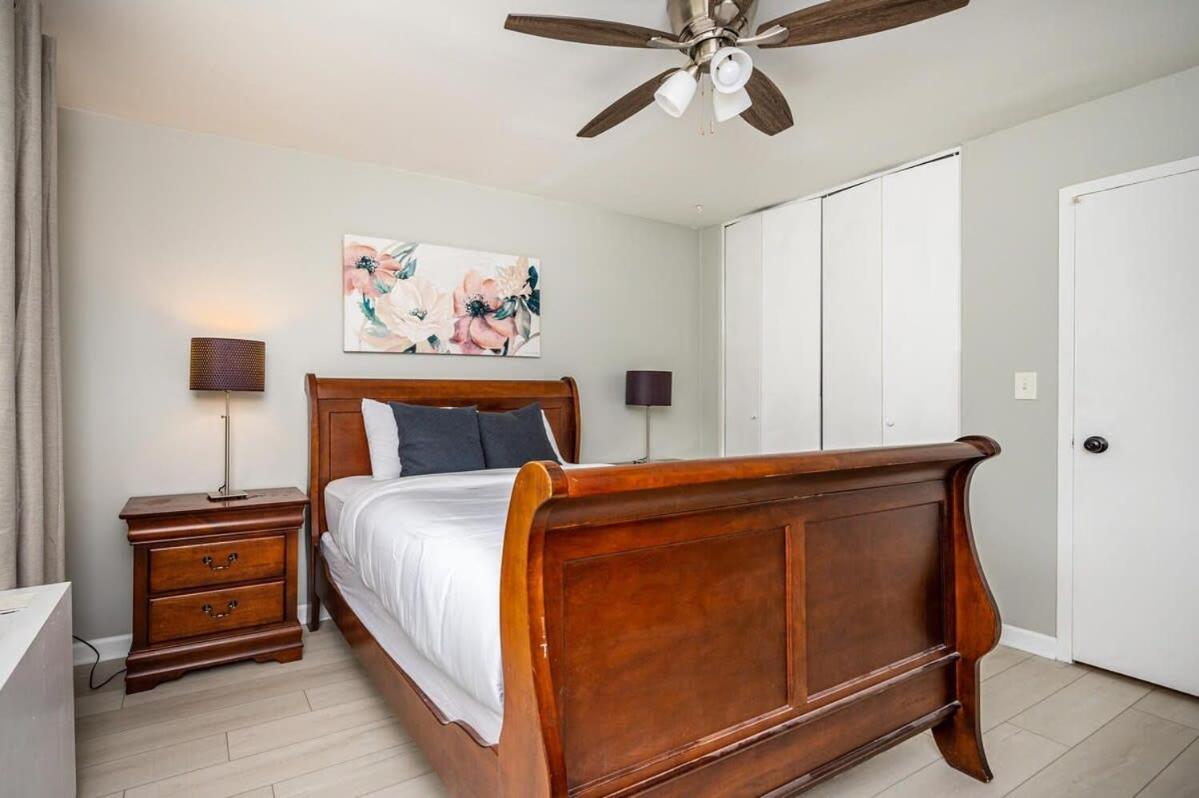 Heart Downtown 2bd New Paint Floor View Lm207
