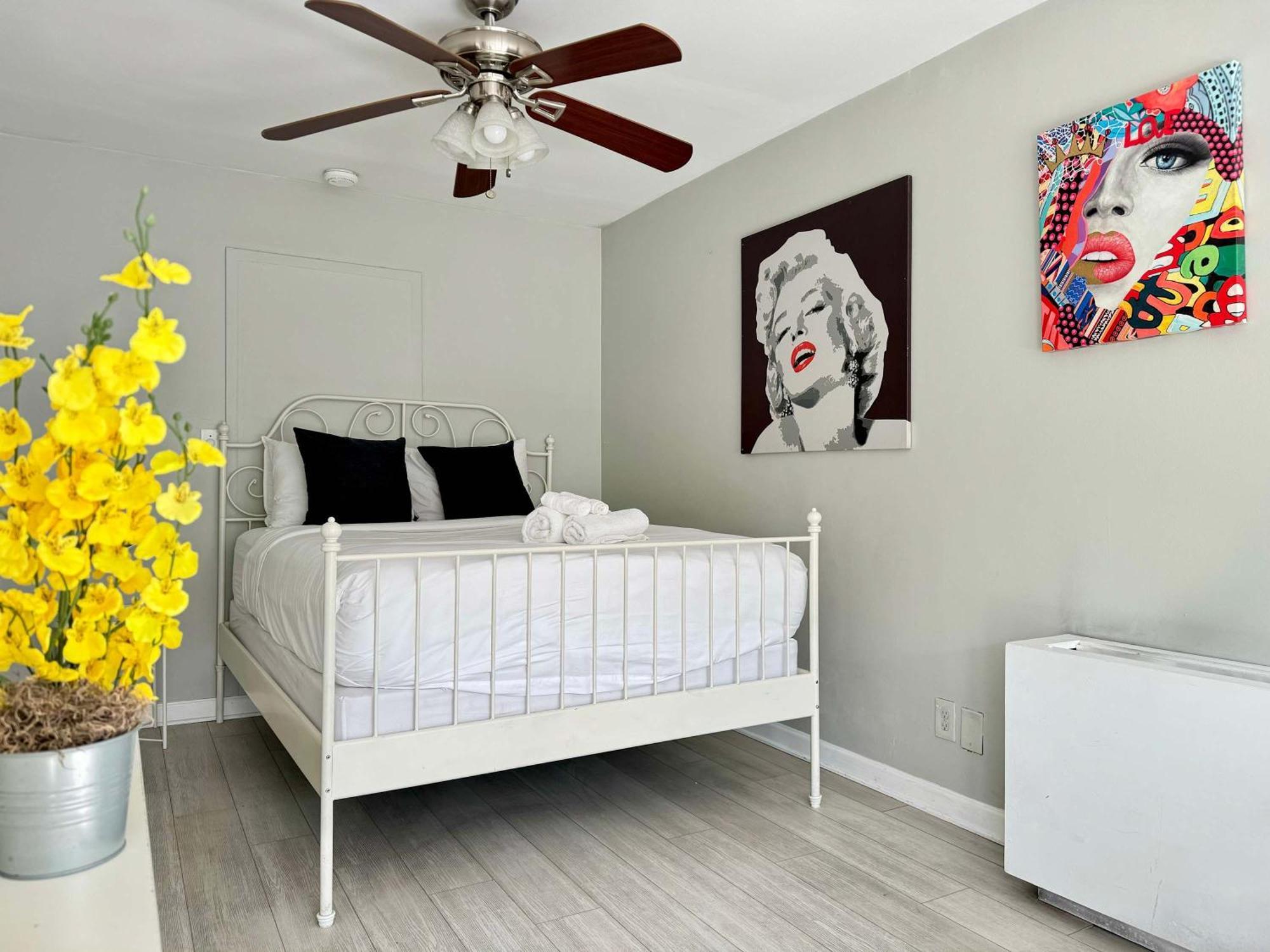 Heart Downtown 2bd New Paint Floor View Lm207 *